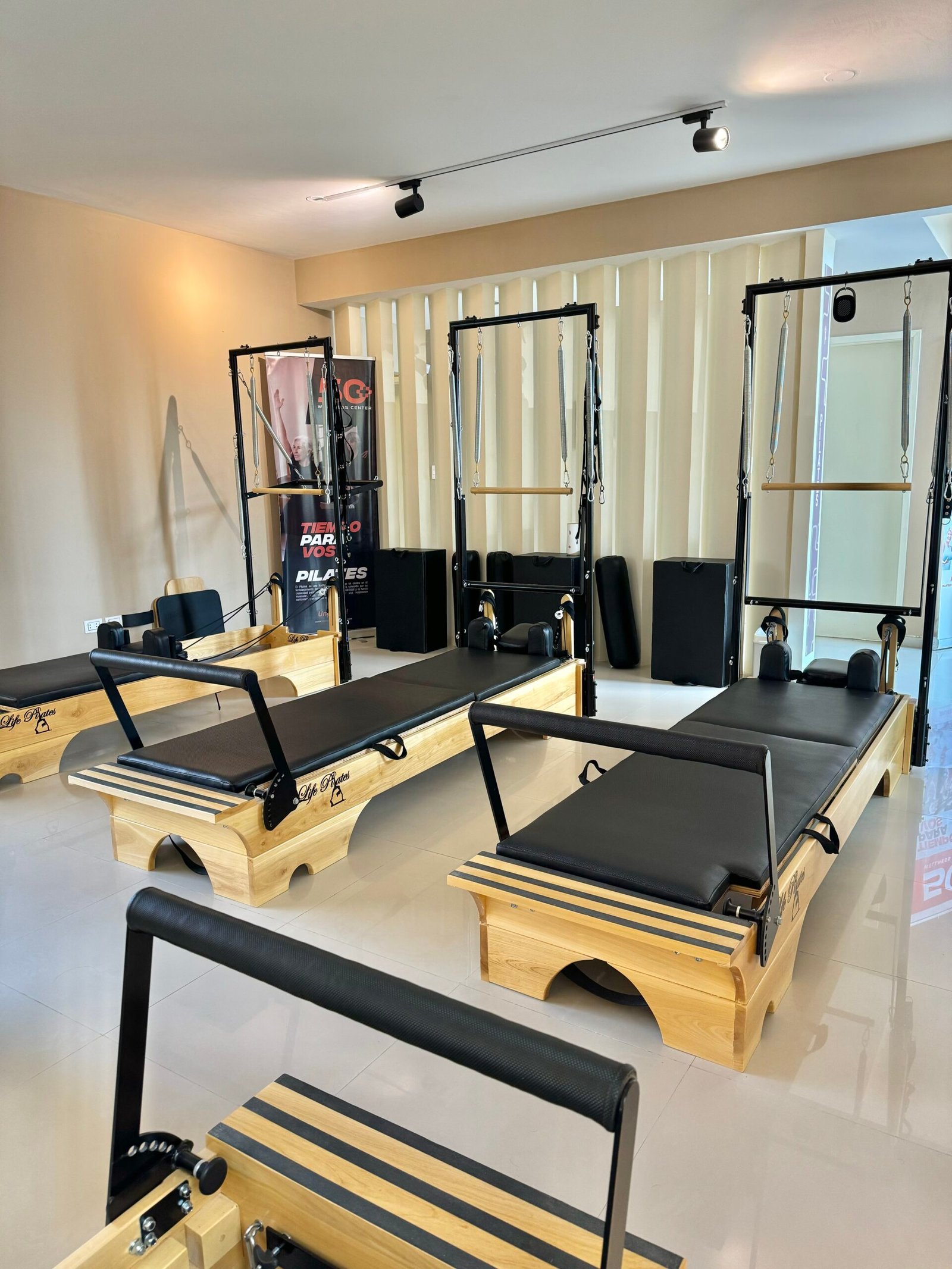 Salon de pilates en 50+ Wellness Center