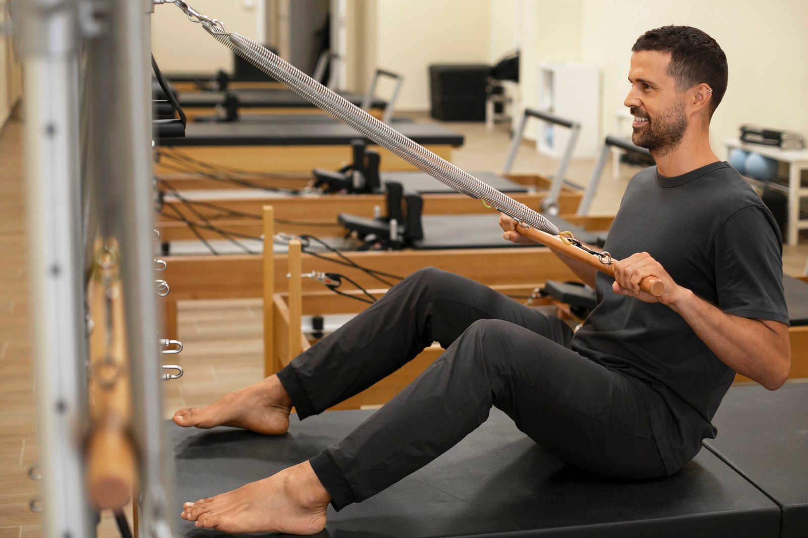 Ejercicios basicos de pilates para personas mayores de 50 años